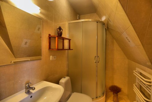Łazienka w "NOSALU" - Pokoje z łazienkami z widokiem na Tatry. Ładnie-Czysto-Wygodnie.