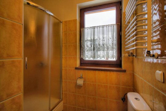 Łazienka w "GUBAŁÓWCE" - Pokoje z łazienkami z widokiem na Tatry. Ładnie-Czysto-Wygodnie.
