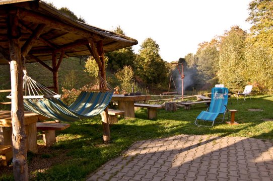 Wiata z częścią rekreacyjną - Pensjonacik nad potokiem - relaks z widokiem na góry | ogród | sauna