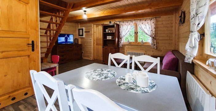 Lawendowy Taras, Drewniany domek na wsi w Górach Kaczawskich, Karkonosze