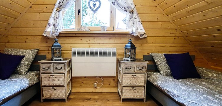 Lawendowy Taras, Drewniany domek na wsi w Górach Kaczawskich, Karkonosze