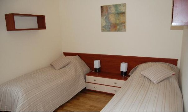 Apartament 2-pok. w lesie przy plaży 