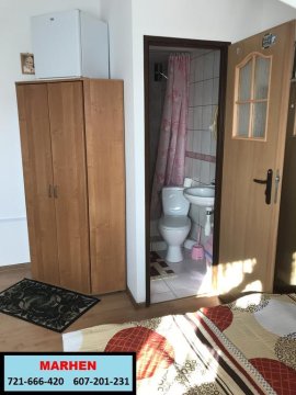 Łazienka z prysznicem w pokoju - Pokoje Gościnne "MARHEN" z łazienkami, TV, Wi-Fi i lodówkami. Atrakcyjne ceny!!!