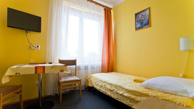 Hotel Eden noclegi i bar Rzeszów ul. Krakowska 150