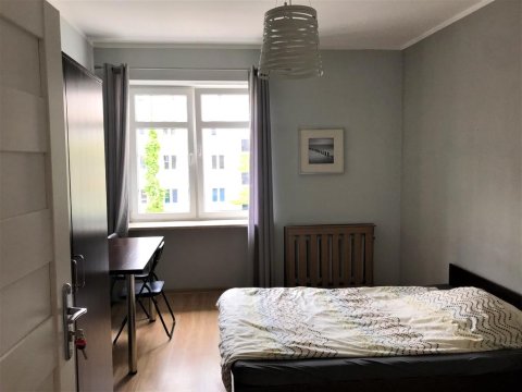 Pokój dwuosbowy - SHIRE apartamenty/pokoje w centrum Gdyni | 5 minut do plaży
