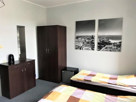 Pokój czteroosobowy - SHIRE apartamenty/pokoje w centrum Gdyni | 5 minut do plaży