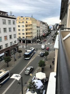 Widok z balkonu - SHIRE apartamenty/pokoje w centrum Gdyni | 5 minut do plaży
