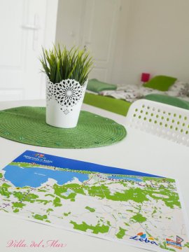 Pokój nr 5, piętro - Villa del Mar. Pokoje w willi z zielonym ogrodem, grillem i placem zabaw