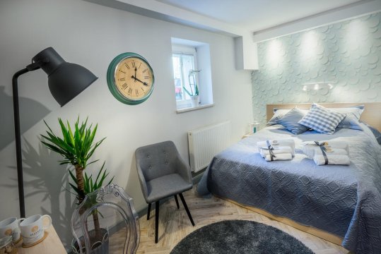 SeaSail Apartments