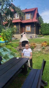 Gospodarz  -chwila odpoczynku - Willa Świt. Pokoje w stylowym domu z drewnianych bali. Ogród, sauna. 
