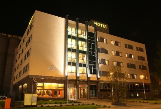 Hotel "Tęczowy Młyn" 