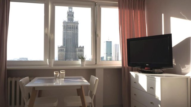 Mieszkanie dla 2 osób w ścisłym centrum Warszawy. Pełne wyposażenie