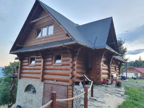 Chata na Łysinie. Góralski dom z bala dla 4 osób. Z dala od zgiełku