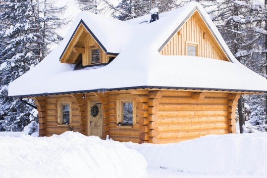 Zima 2021 - Dom z drzew - beskidzki dom z bali w Istebnej