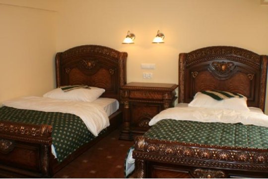 Przykładowy pokój 2-osobowy z osobnymi łóżkami - Hotel Daisy Superior *** | pokoje z łazienkami blisko lasu | z basenem i sauną