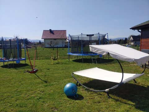 Plażowy apartament z widokiem na góry idealny do wypoczynku w spokojnej okolicy