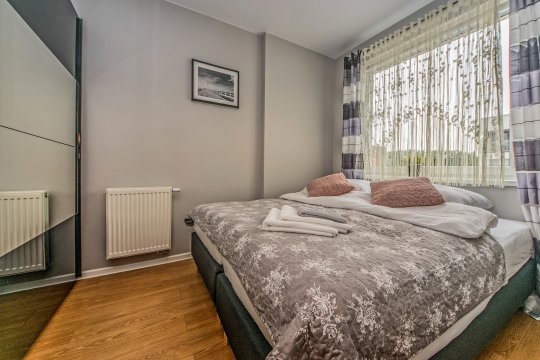 sypialnia  łóżko podwójne -  APARTAMENT LEMON spokojna okolica Rotmankii