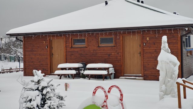Plażowy apartament z widokiem na góry idealny do wypoczynku w spokojnej okolicy