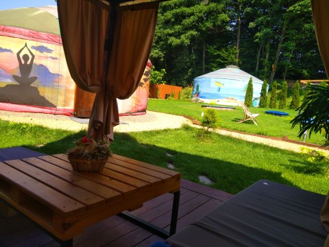 Aloha Glamp - Luksusowe jurty z prywatnym jacuzzi 