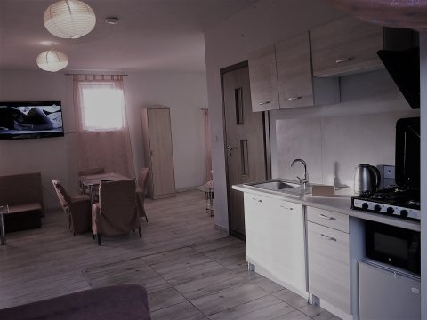 Apartamenty z własną kuchnią, łazienką i oddzielnym wejściem, pokoje gościnne