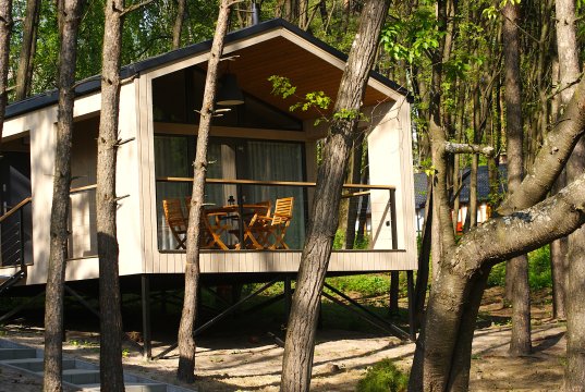 3pokoje -domki całoroczne z tarasem i kominkiem pod lasem, na odludziu na uboczu