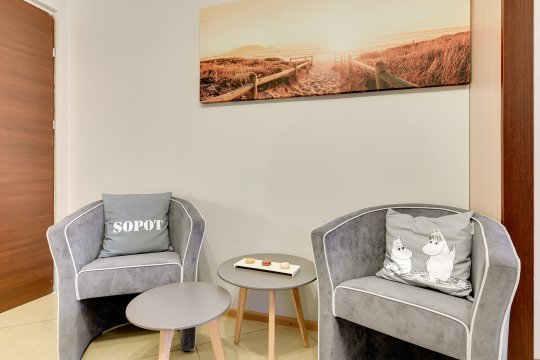 Apartament Gray 2-sypialnie, Balkon 55m2 - Apartamenty Muminki w centrum Sopotu.