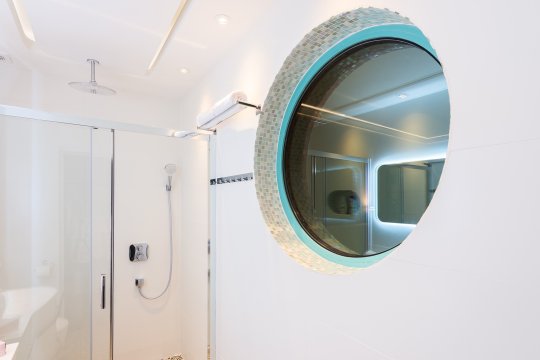 De Luxe Apartment & JACUZZI