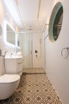 De Luxe Apartment & JACUZZI