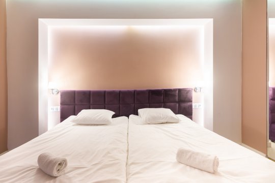 De Luxe Apartment & JACUZZI