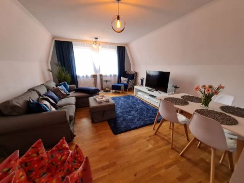 salon - apartament w centrum na Ratuszu Jelenia Góraw 