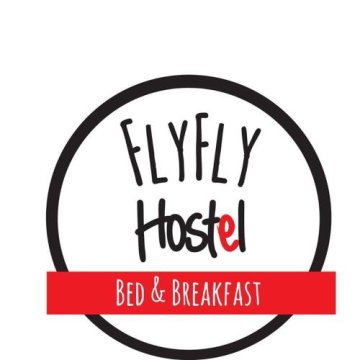 FlyFly Hostel - śniadanie wliczone w cenę