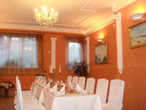 Restauracja grecka przygotowana na przyjęcie gości - Angela *** Pensjonat