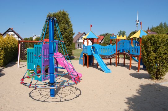 plac zabaw Morska Kraina - PROMOCJE / Wypoczynek dla rodzin / Piękne plaże / Animacje dla dzieci