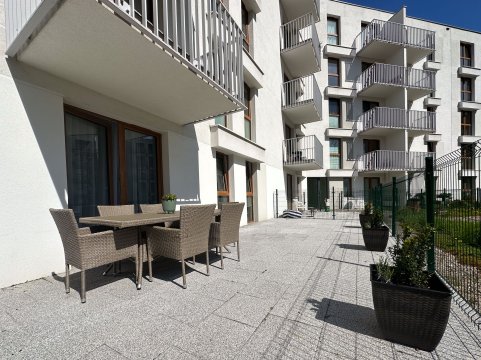 Aura 40 by Q4Apartments
