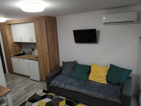 Apart 28/14