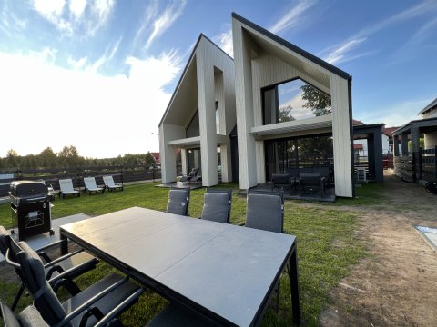 Domek przy plaży, balia na wyłączność, w pobliżu place zabaw, minigolf, tężnie.