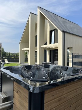 Domek przy plaży, balia na wyłączność, w pobliżu place zabaw, minigolf, tężnie.