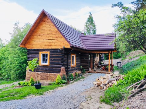 Jędrusiówka. Klimatyczny domek położony w Beskidzie Małym