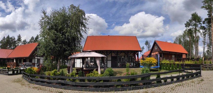 Domek nr 1 - Domek na Kaszubach z kominkiem nad jeziorem dla 8os. 