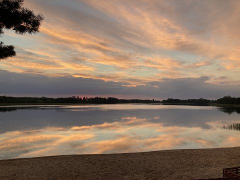 OSTOJA LIPINY Rodzinny Ośrodek Wypoczynkowy Basen Spa Jacuzzi nad jeziorem