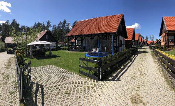 Domek nr 1 - Domek na Kaszubach z kominkiem nad jeziorem dla 8os. 