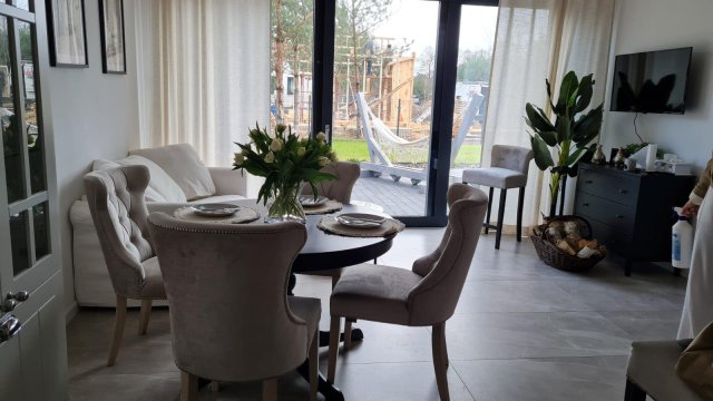 DOMKI NAD JEZIORAMI NIEDŹWIADY