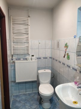 Apartamenty nad stawami w malowniczej górskiej wiosce