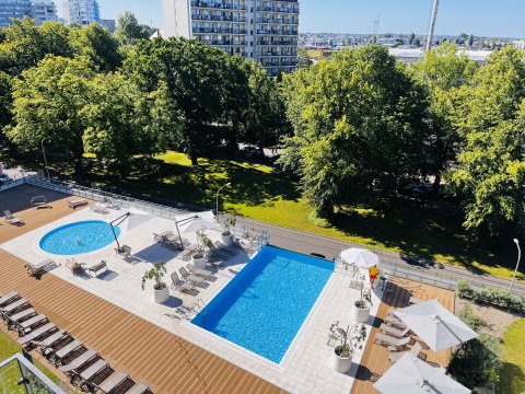 Nadmorskie Tarasy Apartament Delux w Porcie baseny bawialnia siłownia taras
