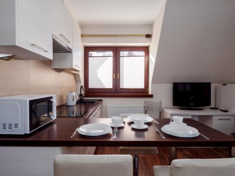 Apartamenty z widokiem na góry, blisko popularnych szlaków turystycznych.