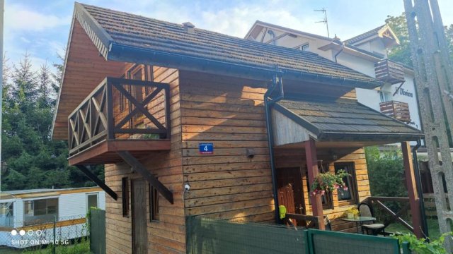 Domek, apartamenty całkowicie ogrodzone, w Ustroniu Morskim 350 m od plaży