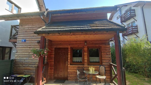 Domek, apartamenty całkowicie ogrodzone, w Ustroniu Morskim 350 m od plaży