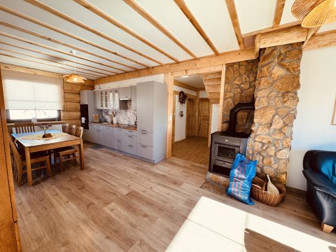 Chaty z bali oraz apartamenty w Górach Sowich