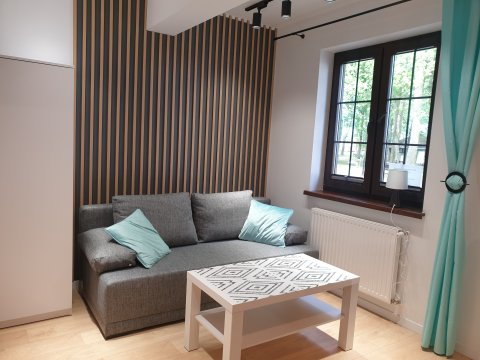 Dolna kondygnacja -salon - Domek nadmorski przy plaży