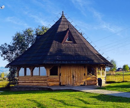 Ośrodek Wczasowy GROŃ pensjonat i domki całoroczne 